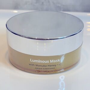NWT- SKINN Divine Elixir Luminous Skin Mask With Manuka Honey + C 2.0 OZ